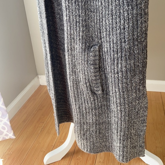 Barefoot Dreams Montecito CozyChic Lite Gray Cozy Cardigan - Picture 8 of 13
